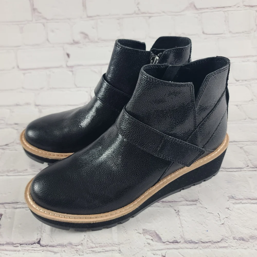 Eileen Fischer Women's 7 Cargo Platform Ankle Bootie Black Leather